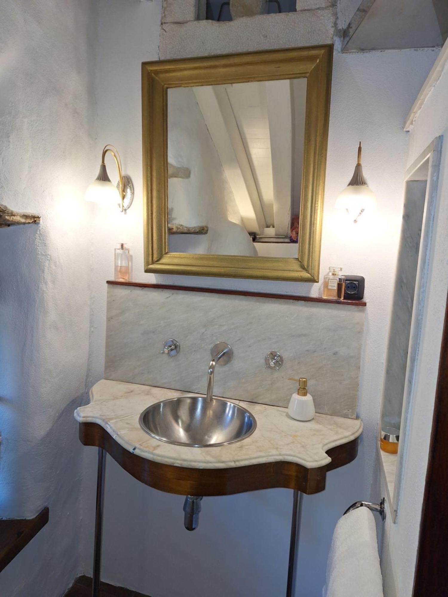 Apartment George Stari Grad  Luaran gambar