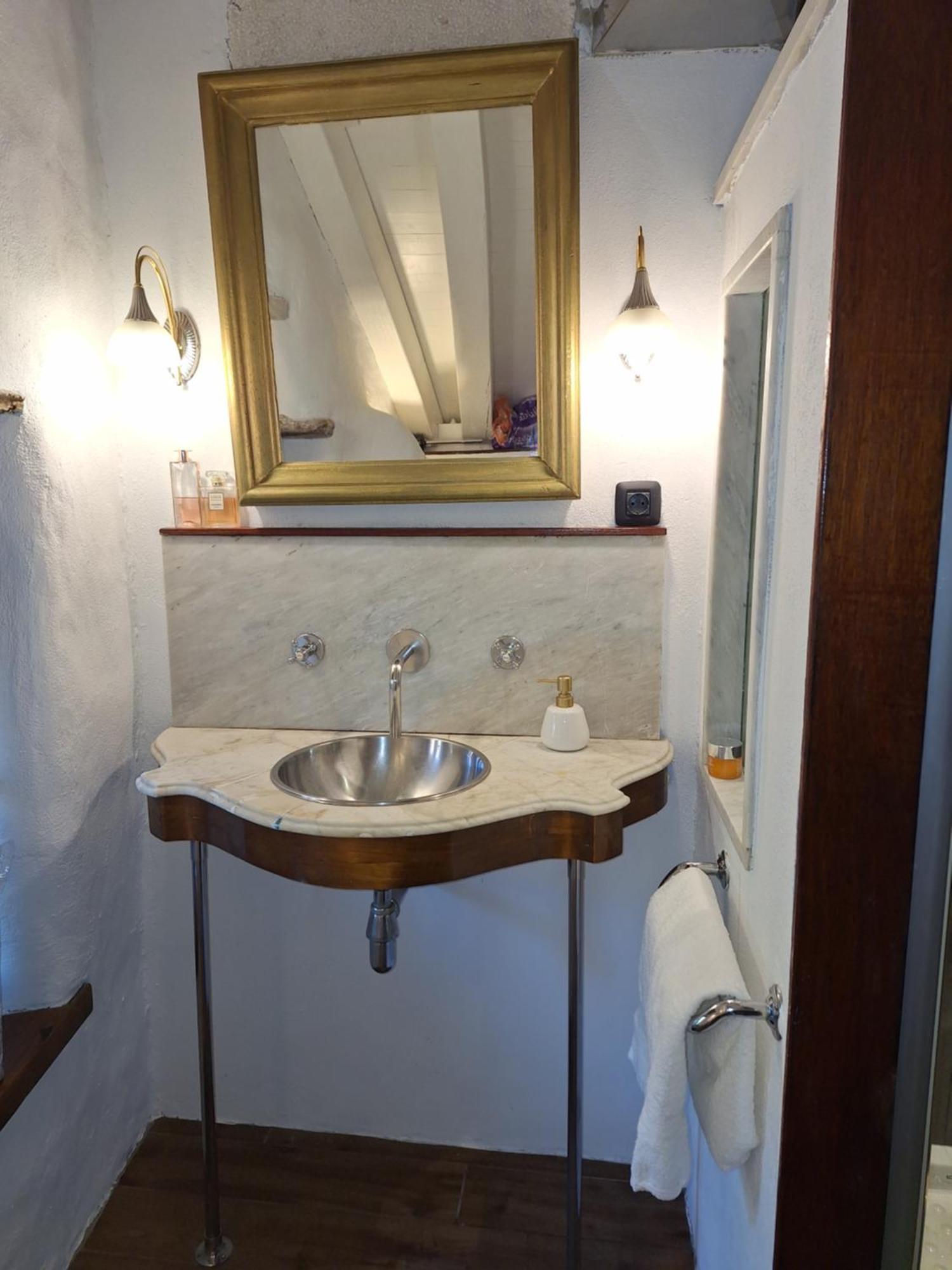 Apartment George Stari Grad  Luaran gambar